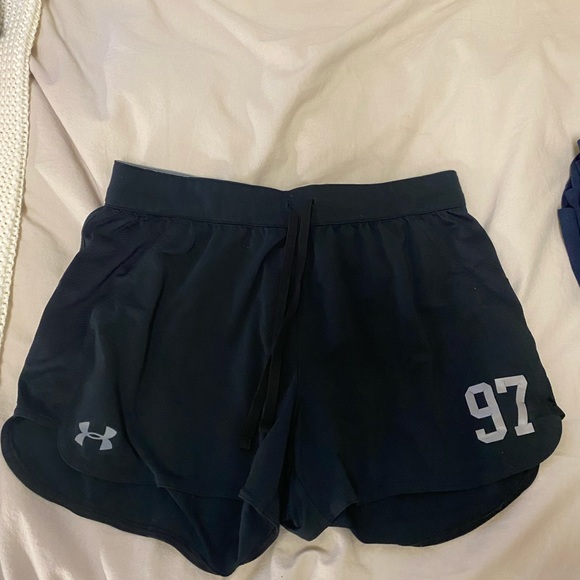 Under armour shorts - Picture 1 of 1